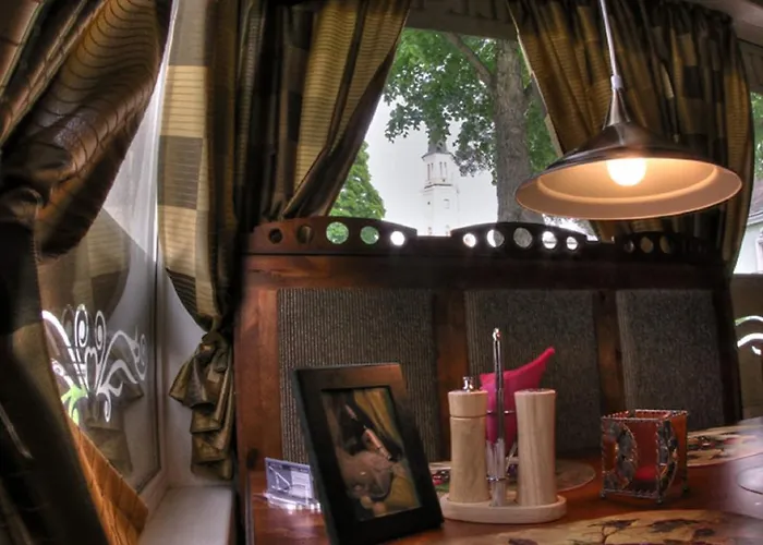 Krunk Ξενοδοχείο *