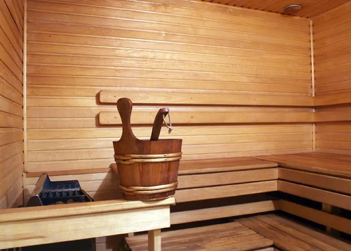 Krunk Ξενοδοχείο *